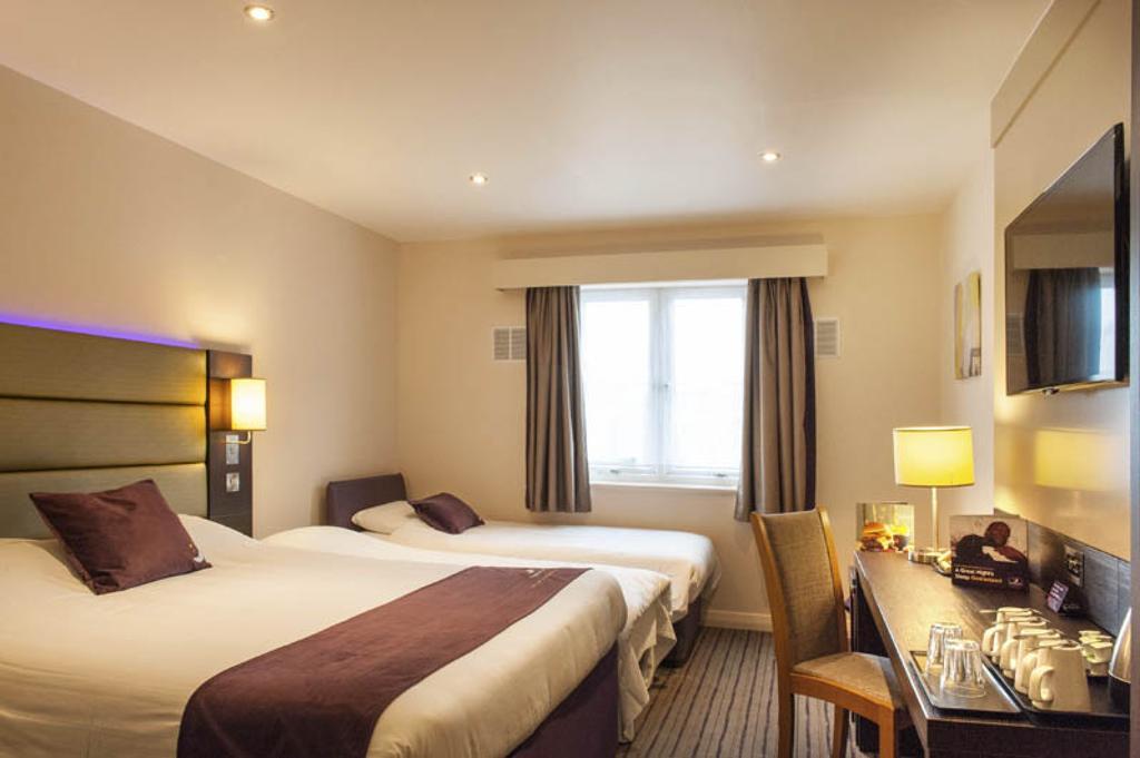 Premier Inn Falkirk - Larbert Buitenkant foto